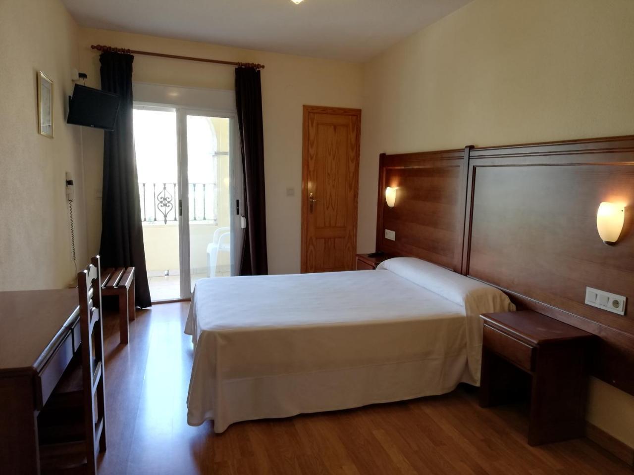 Labella Maria Hotell Pinos Genil Exteriör bild