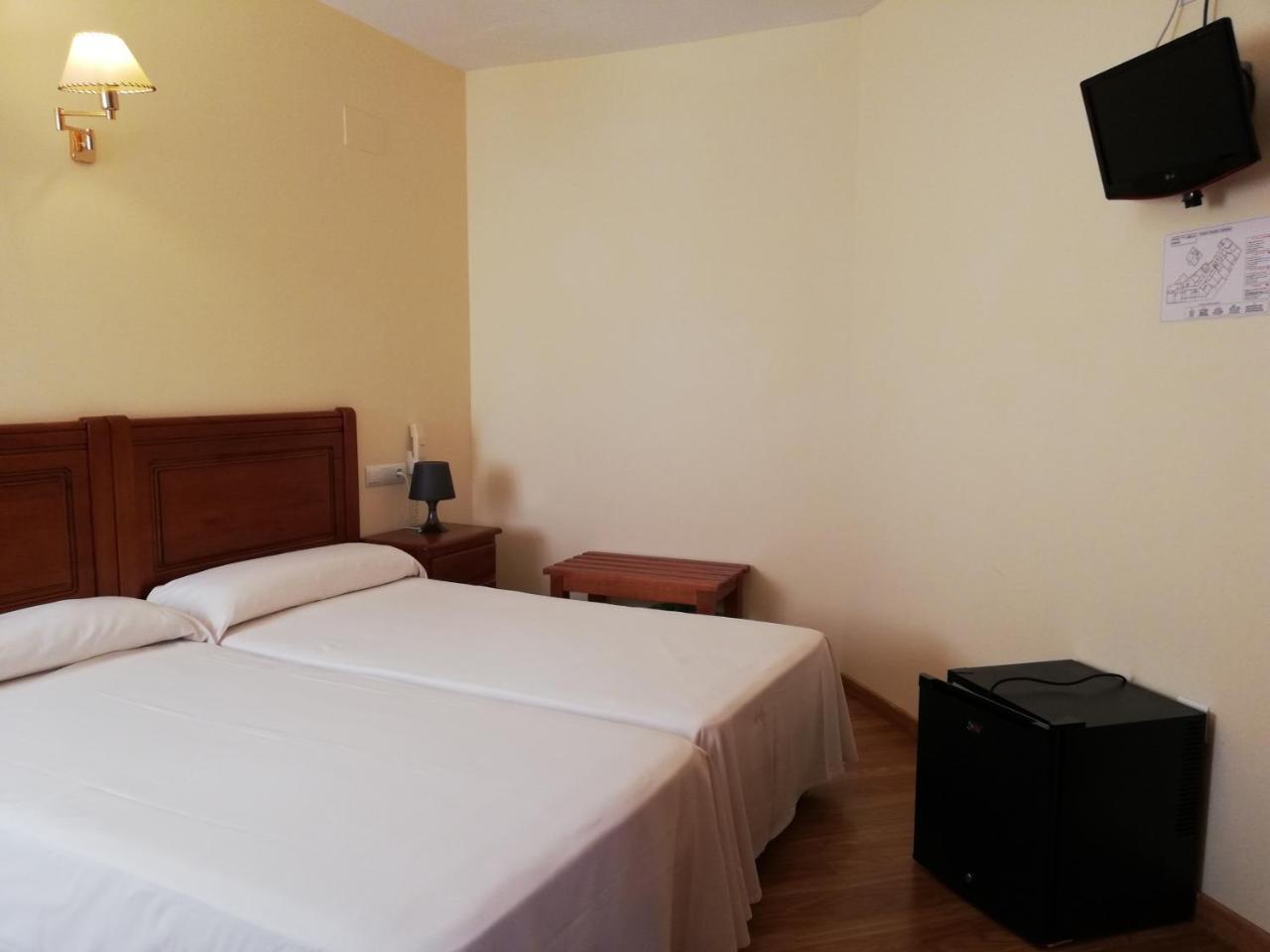 Labella Maria Hotell Pinos Genil Exteriör bild