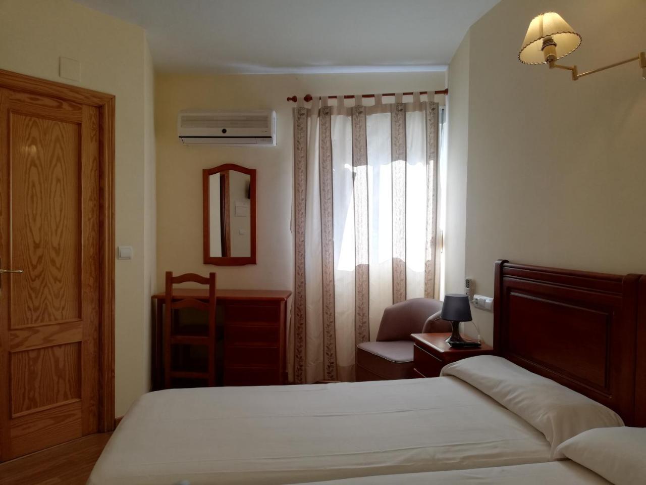 Labella Maria Hotell Pinos Genil Exteriör bild