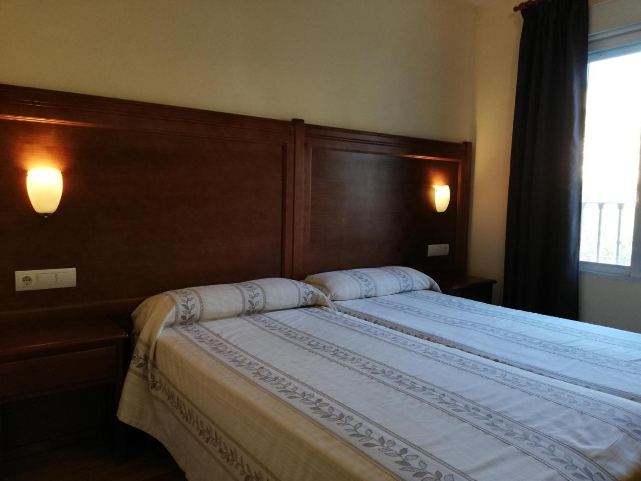 Labella Maria Hotell Pinos Genil Exteriör bild