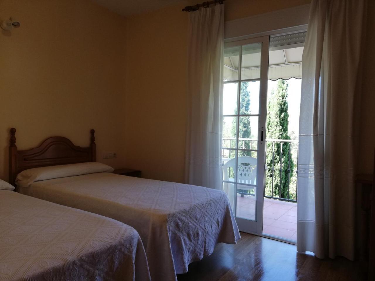 Labella Maria Hotell Pinos Genil Exteriör bild