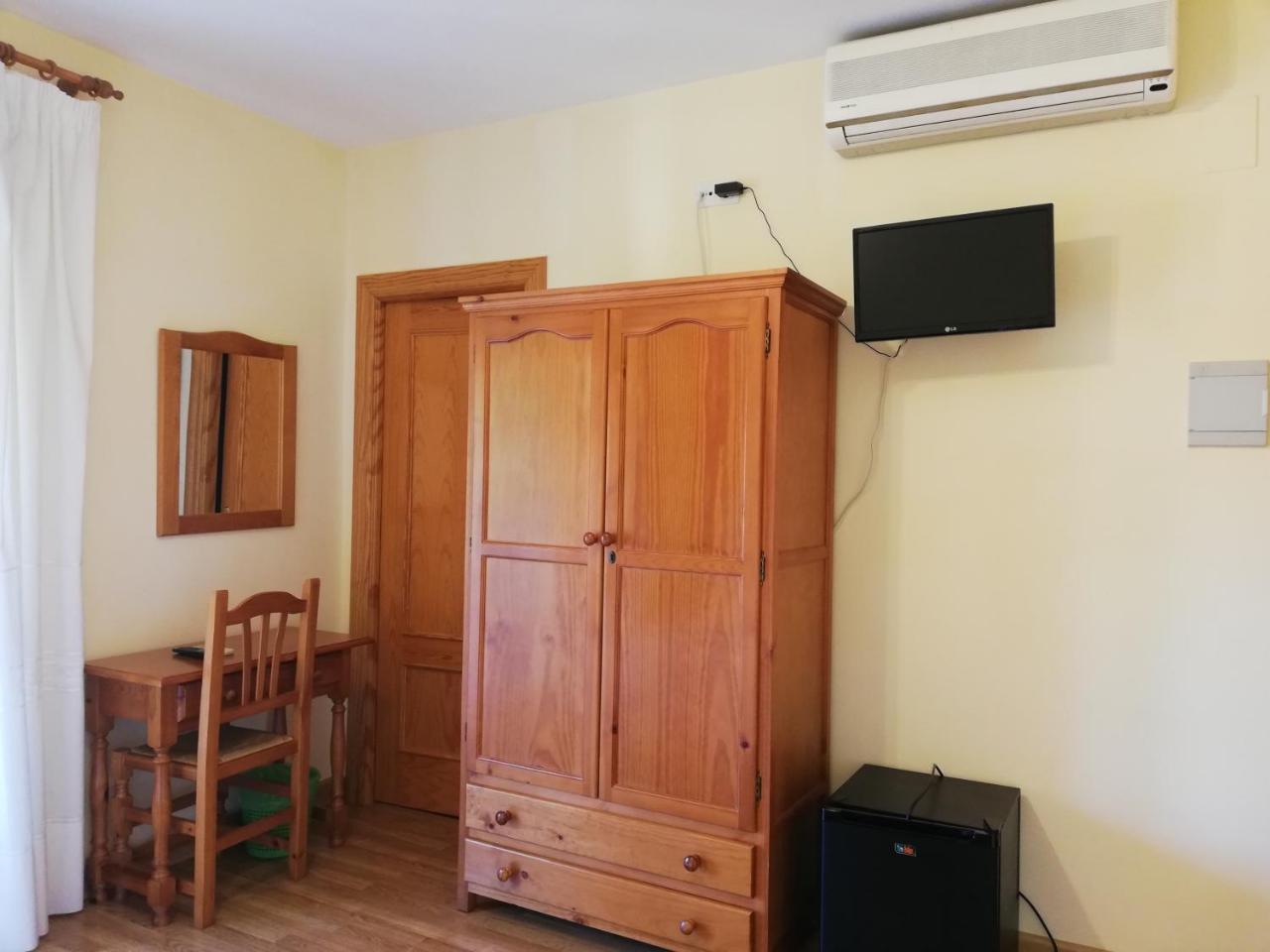 Labella Maria Hotell Pinos Genil Exteriör bild