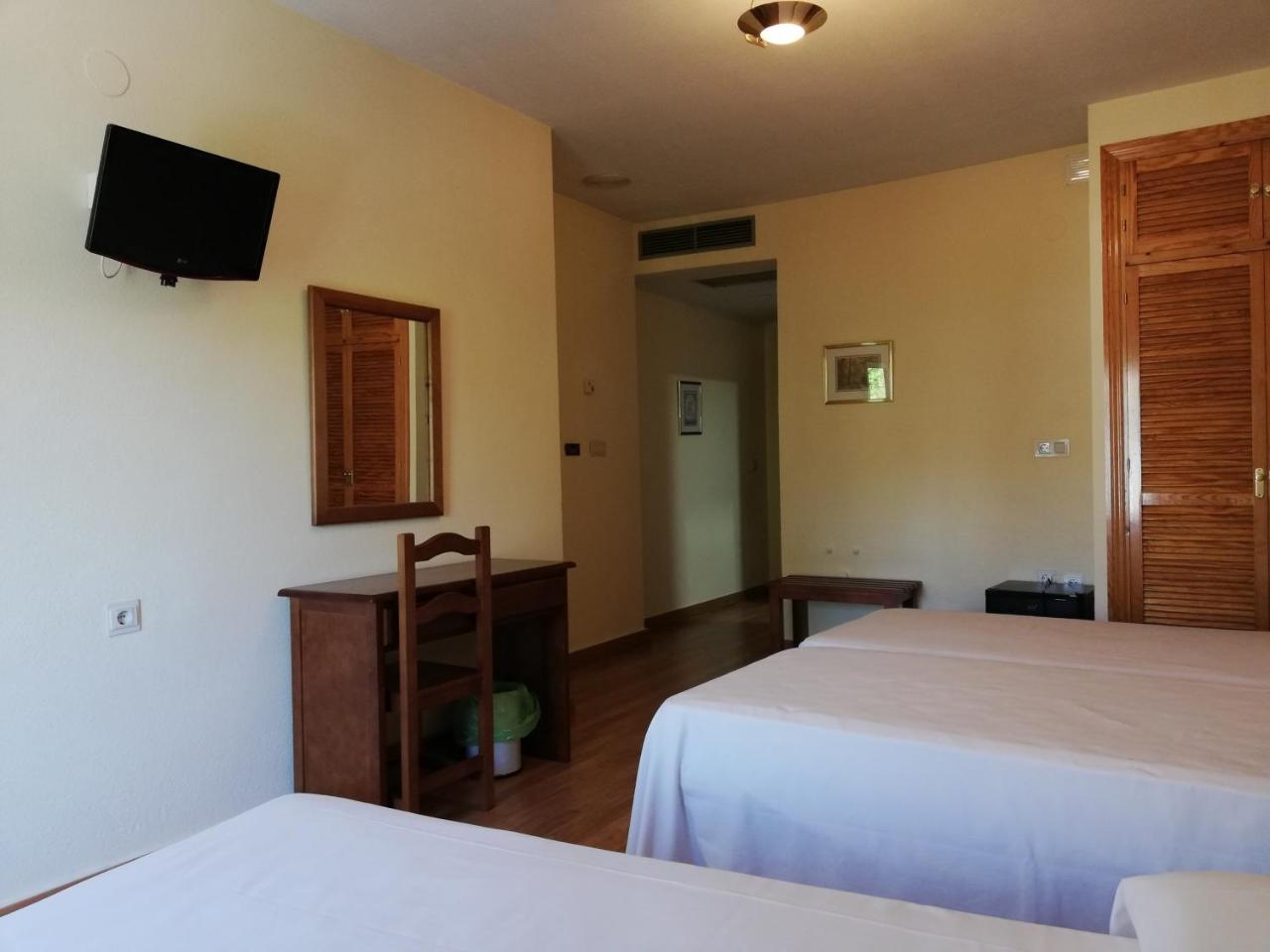 Labella Maria Hotell Pinos Genil Exteriör bild
