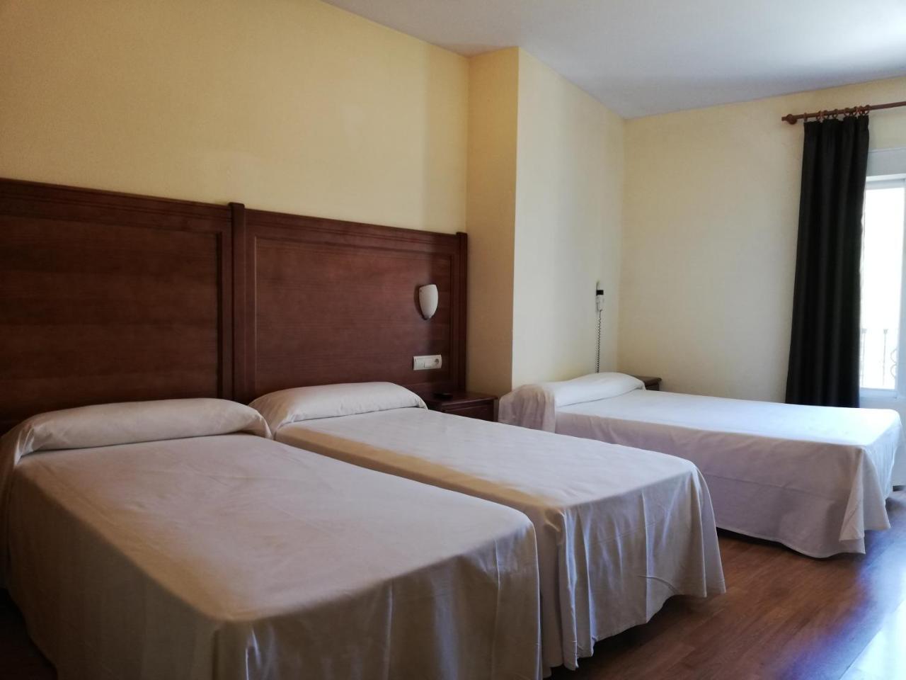 Labella Maria Hotell Pinos Genil Exteriör bild