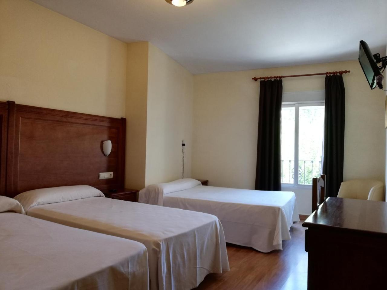 Labella Maria Hotell Pinos Genil Exteriör bild