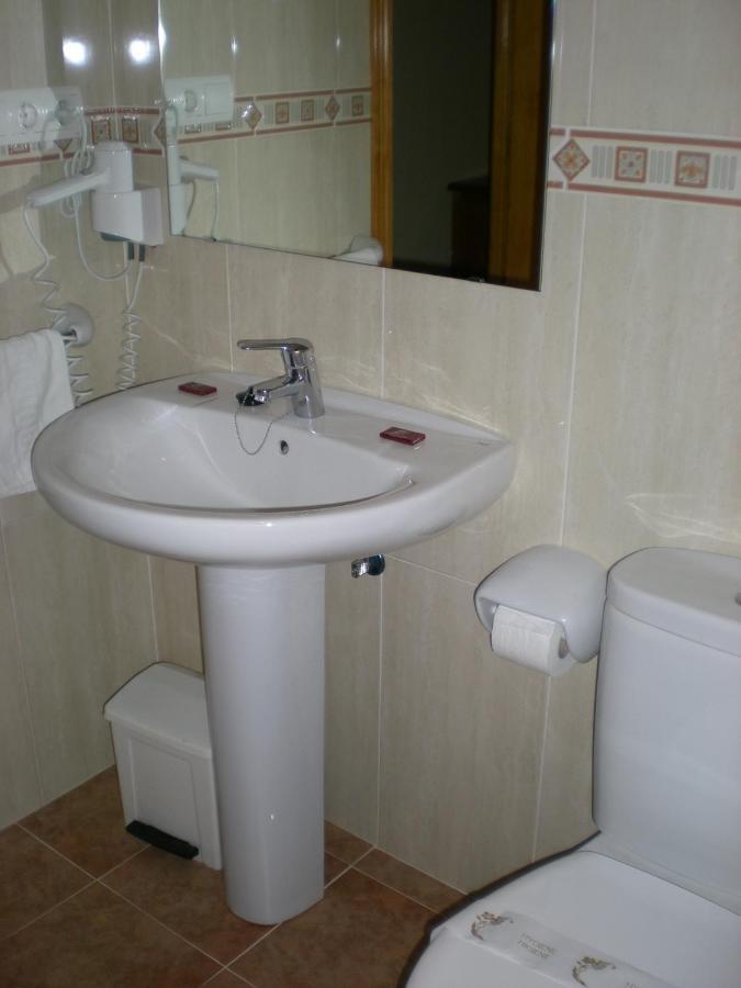 Labella Maria Hotell Pinos Genil Rum bild